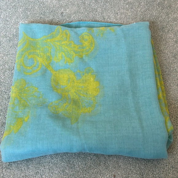 Vince Camuto Square 47" Poly Scarf/Wrap - Picture 2 of 10